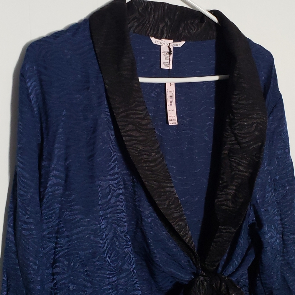 NWT Victoria's Secret Robe.